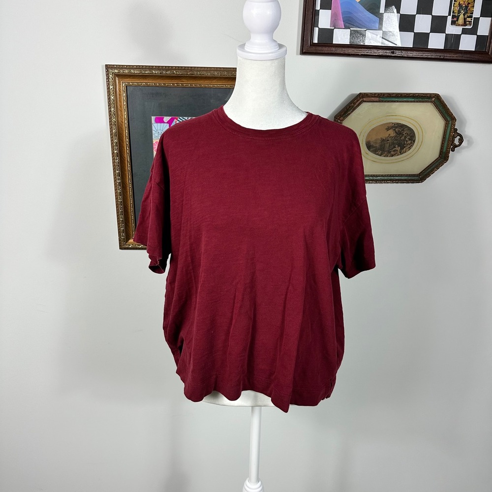 Old Navy Maroon Tee Shirt‎ - SIZE M Relaxed Fit Casual Capsule Cotton